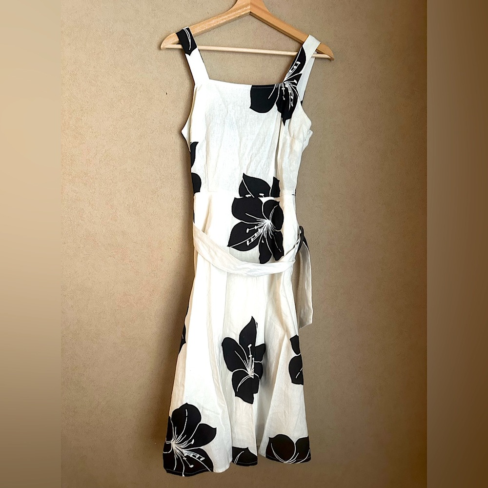 Who What Wear Women’s Hawaiian Aloha Linen Belted White and Black Dress Size XS